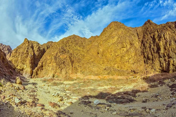 Canyon nero nelle antiche montagne di Eilat — Foto Stock