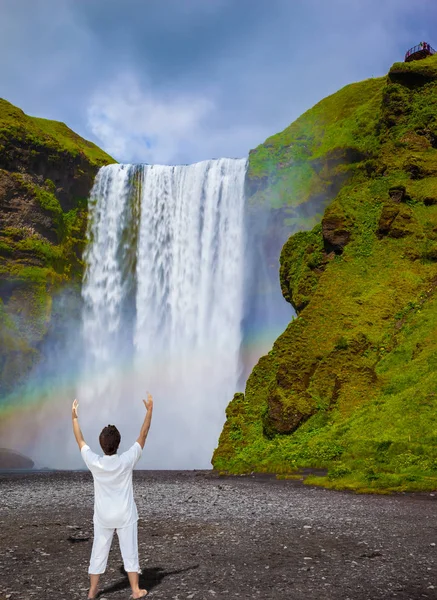 Muhteşem ünlü şelale İzlanda