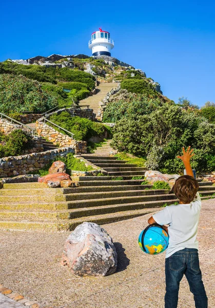 Globe Cape of Good Hope adlı çocukla — Stok fotoğraf