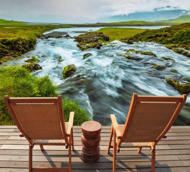 Dişli tam akan şelale 