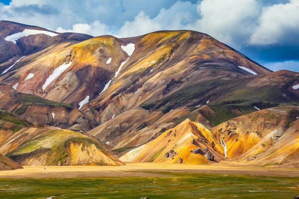 Tinten van rhyolitische bergen — Stockfoto