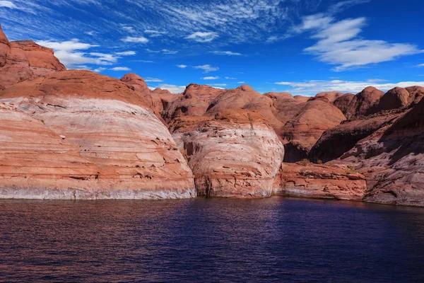 Coast from orange sandstone — Stock Photo, Image