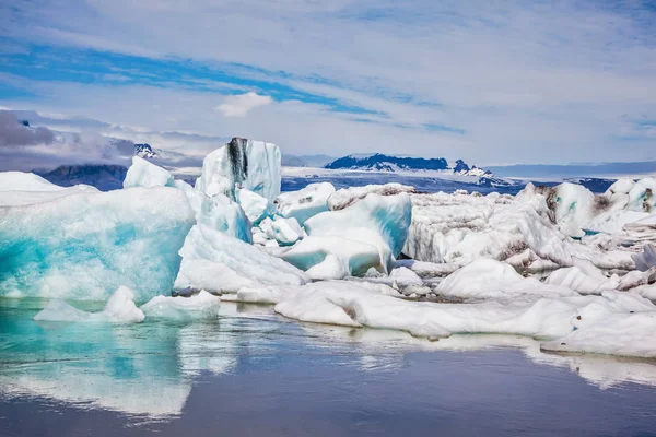 Floating ice and clouds — Stock Photo, Image