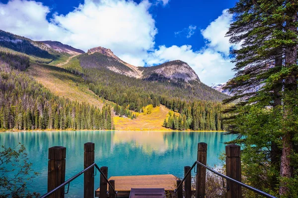 Emerald Lake in Nationaal Park Yoho — Stockfoto