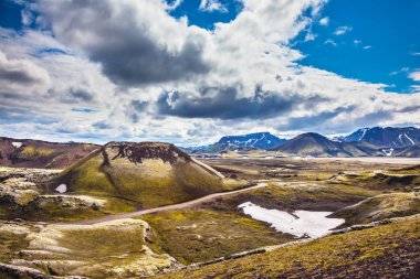 Vadideki unmelted kar 