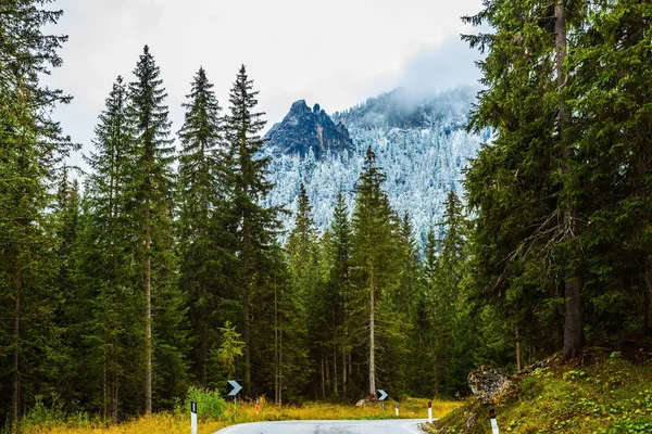 Estrada para Alpine Pass Giau — Fotografia de Stock