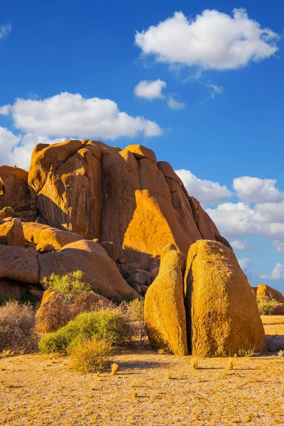 Rocce granitiche nel deserto Namib — Foto Stock