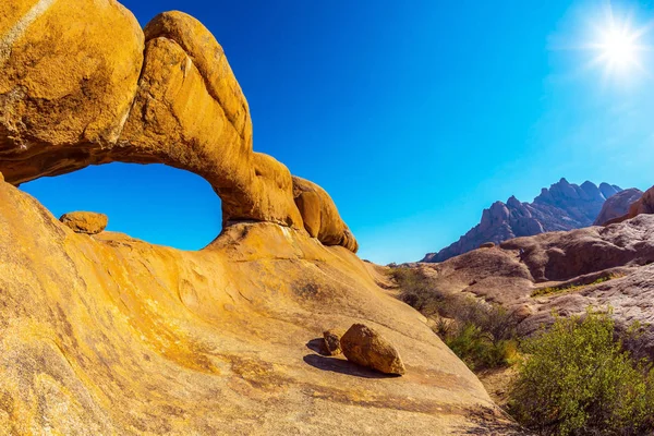 Picturesque red-orange stone arches — Stock Photo, Image