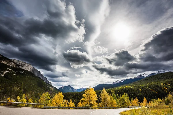 Tramonto perfetto tempesta — Foto Stock