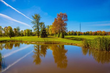 Güneşli bir gün Fransız Kanada'da parlayan