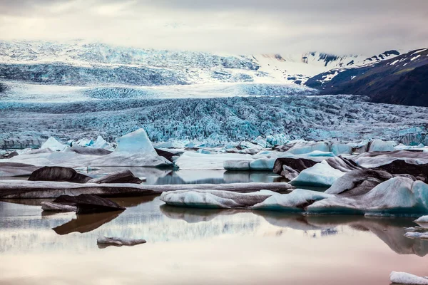 夏の日没の氷河 — ストック写真