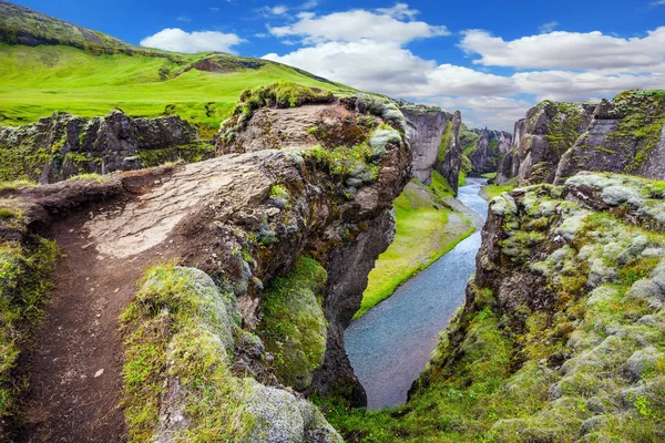 Каньйон в ісландських тундри — стокове фото