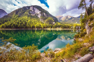 Travel to Lago di Braies