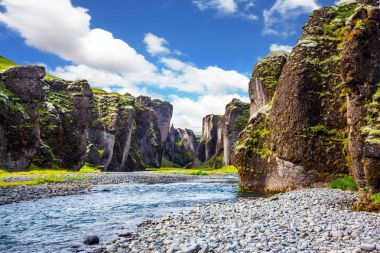 İzlanda'daki çarpıcı Kanyon