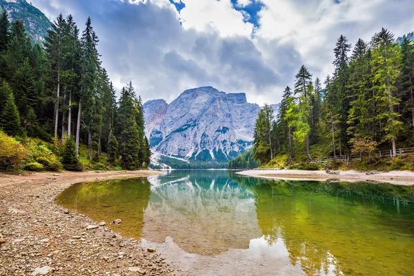 Magnificent Lake Reflects Surrounding Mountains Forest South Tyrol Italy Concept — Stock Photo, Image