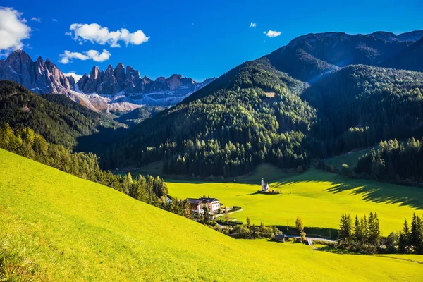 Val Funes Templom Santa Maddalena Völgy Híres Jelképe — Stock Fotó