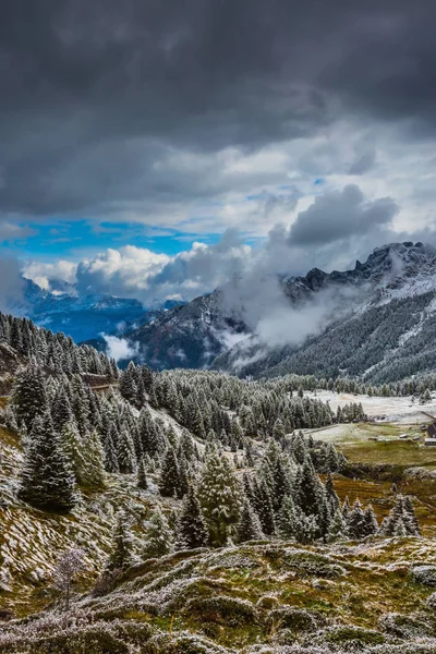 Die Herrliche Landschaft Der Dolomiten Schnee — Stockfoto