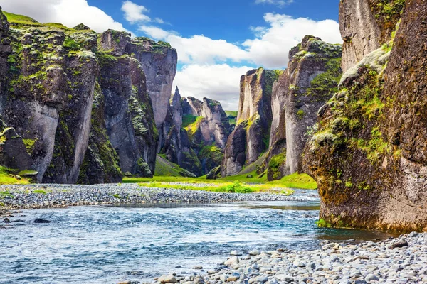 Tundra Verde Con Canyon Suggestivo Islanda Concetto Turismo Attivo Del — Foto Stock
