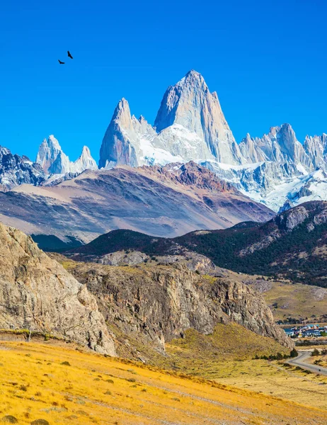 Patagonie Étonnante Sommets Blancs Roches Fitzroy Recouvertes Neige — Photo