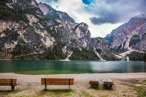 Dos Bancos Playa Del Lago Magnífico Lago Tirol Del Sur — Foto de Stock