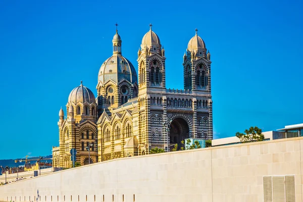 Quay Marseille Domkyrkan Katolska Katedralen Xix Talet Sainte Marie Majeure — Stockfoto