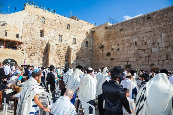 Jerozolima Izrael Października 2014 Naprzeciwko Zachodniej Ściany Świątyni Ludźmi — Zdjęcie stockowe
