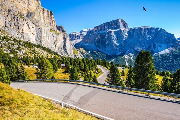 Podzim Tyrolsko Dolomity Působivé Hřeben Dolomitové Skály Malebná Silnice Přes — Stock fotografie