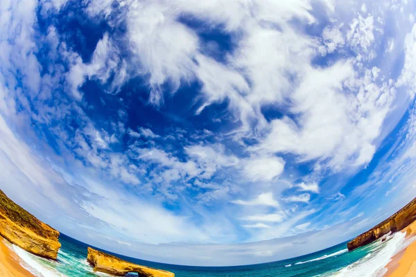 Il cielo nuvoloso dell'emisfero australe — Foto Stock