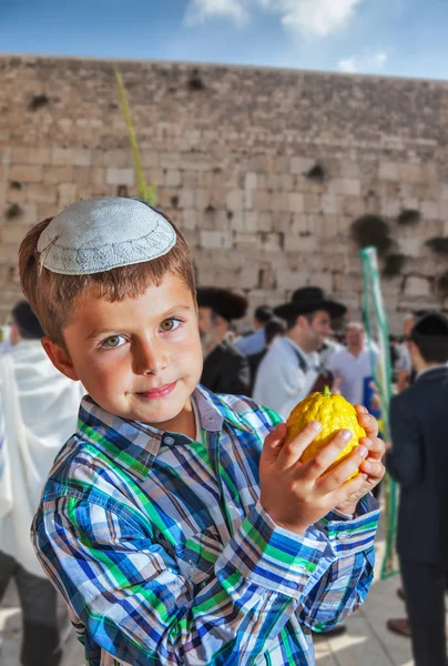 Beautiful Jewish Boy Green Eyes White Skullcap Citrus His Hand — Stock Photo, Image