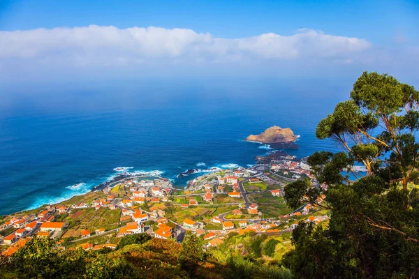 Ilha exótica no Oceano Atlântico - Madeira — Fotografia de Stock