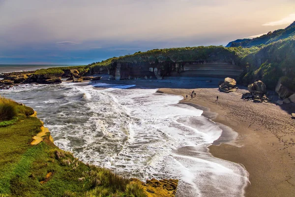 Mächtige Meeresbrandung Unglaubliche Reise Bis Ans Ende Der Welt Neuseeland — Stockfoto