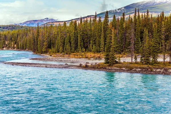 Wielka Jesień Rockies Canada Malownicze Jezioro Lazurową Wodą Wśród Gór — Zdjęcie stockowe