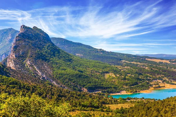 生态和积极旅游的概念 法国阿尔卑斯山普罗旺斯迷人的旅程通过蓝色的弗尔登河的水 峡谷和凡尔登河 — 图库照片