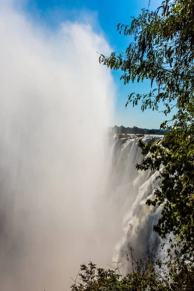 Grand Victoria Falls Una Gigantesca Nube Nebbia Sorse Sopra Cascata — Foto Stock