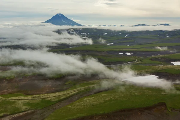 Vilyuchinsky stratovolcan. Parc naturel du Kamchatka-Sud . — Photo