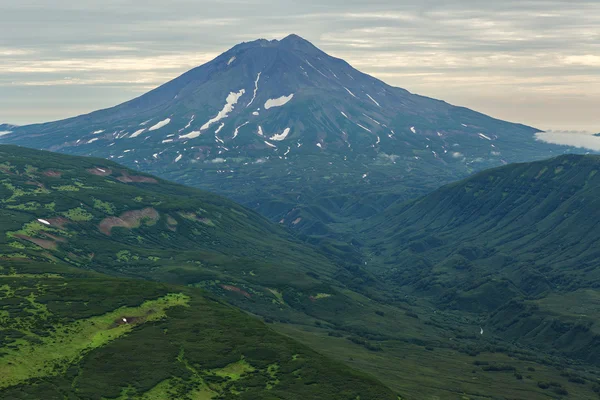 Ilyinsky Sopka - sleeping stratovolcano. South Kamchatka Nature Park. — Stock Photo, Image