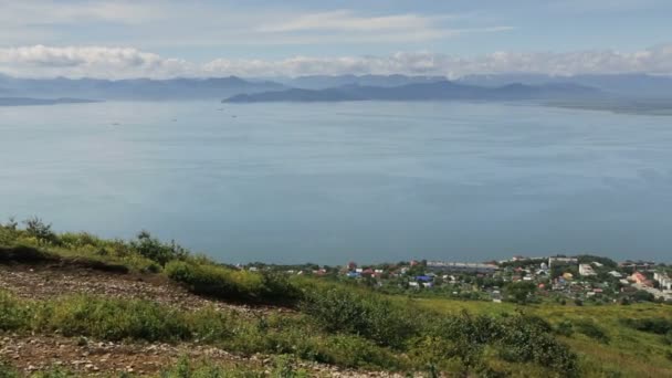 Avacha Bay ve Petropavlovsk Kamchatsky. — Stok video