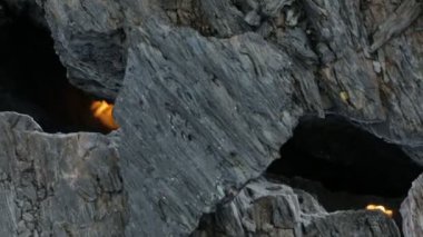 Meydana gelen patlama düz Tolbachik 2012 yılında dondurulmuş lav akışı çatlamak