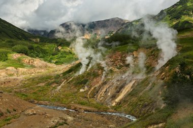 Vitrazh vitray duvarda Geysers Vadisi.