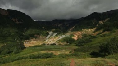 Vadi Geysers Kamçatka Yarımadası stok görüntüleri video içinde