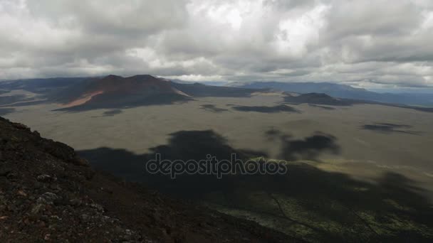 Escalada a la rotura norte Gran Tolbachik Fisura Erupción material de archivo de vídeo — Vídeo de stock