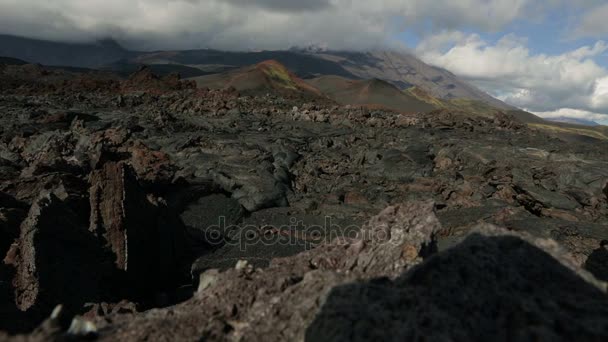 Frozen lava flow resulting from eruption Flat Tolbachik in 2012. — Stock Video