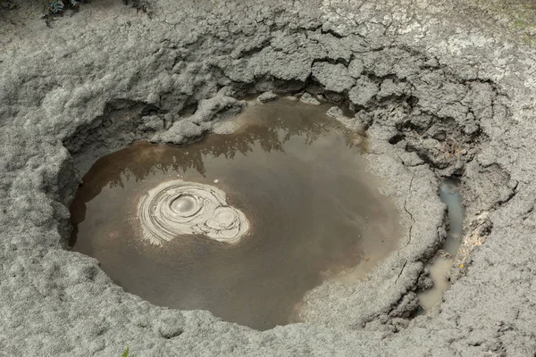 Mudpot Uzon Caldera içinde. Kronotsky doğa rezerv — Stok fotoğraf