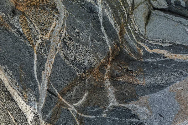 Текстура каменных скал. Красивый зимний пейзаж на Байкале . — стоковое фото