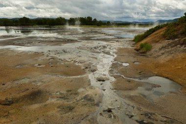 Uzon Caldera hidrotermal alanında. Kronotsky doğa rezerv