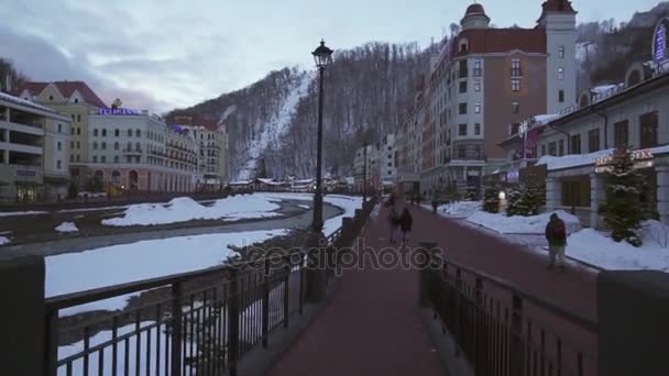 Hotels op Rosa Valley 560 meter boven de zeespiegel centrum van ski resort beeldmateriaal timelapse video — Stockvideo
