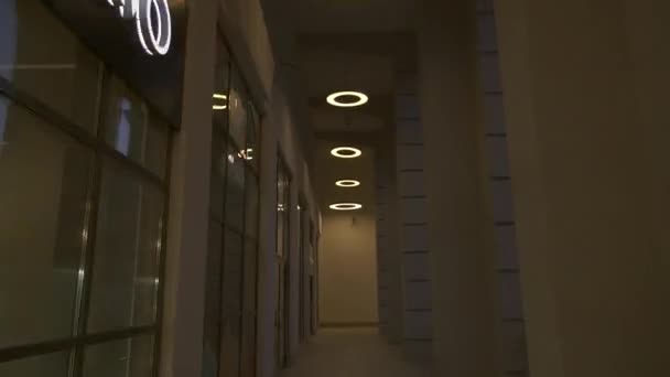 Sotsji Marriott Krasnaja Poljana Hotel in Gorki Gorod beeldmateriaal timelapse video — Stockvideo