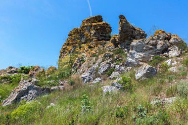 Stone Mountain chaoses Opuk.