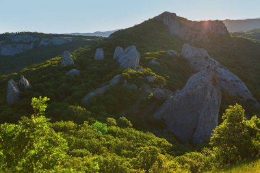 Sun - bir yer güç Güney sahilinde Crimea Tapınağı. En iyi dağ Ilyas Kaya görüntülemek.