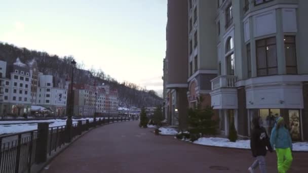 Hoteles en Valle Rosa 560 metros sobre el nivel del mar centro de la estación de esquí material de archivo timelapse video — Vídeos de Stock